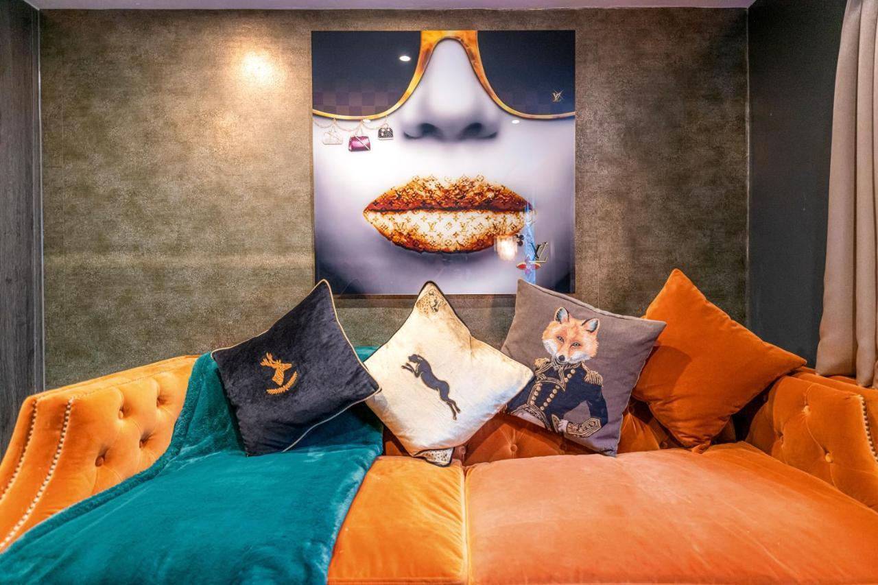 Funky Monk Hotel Epping Exterior foto